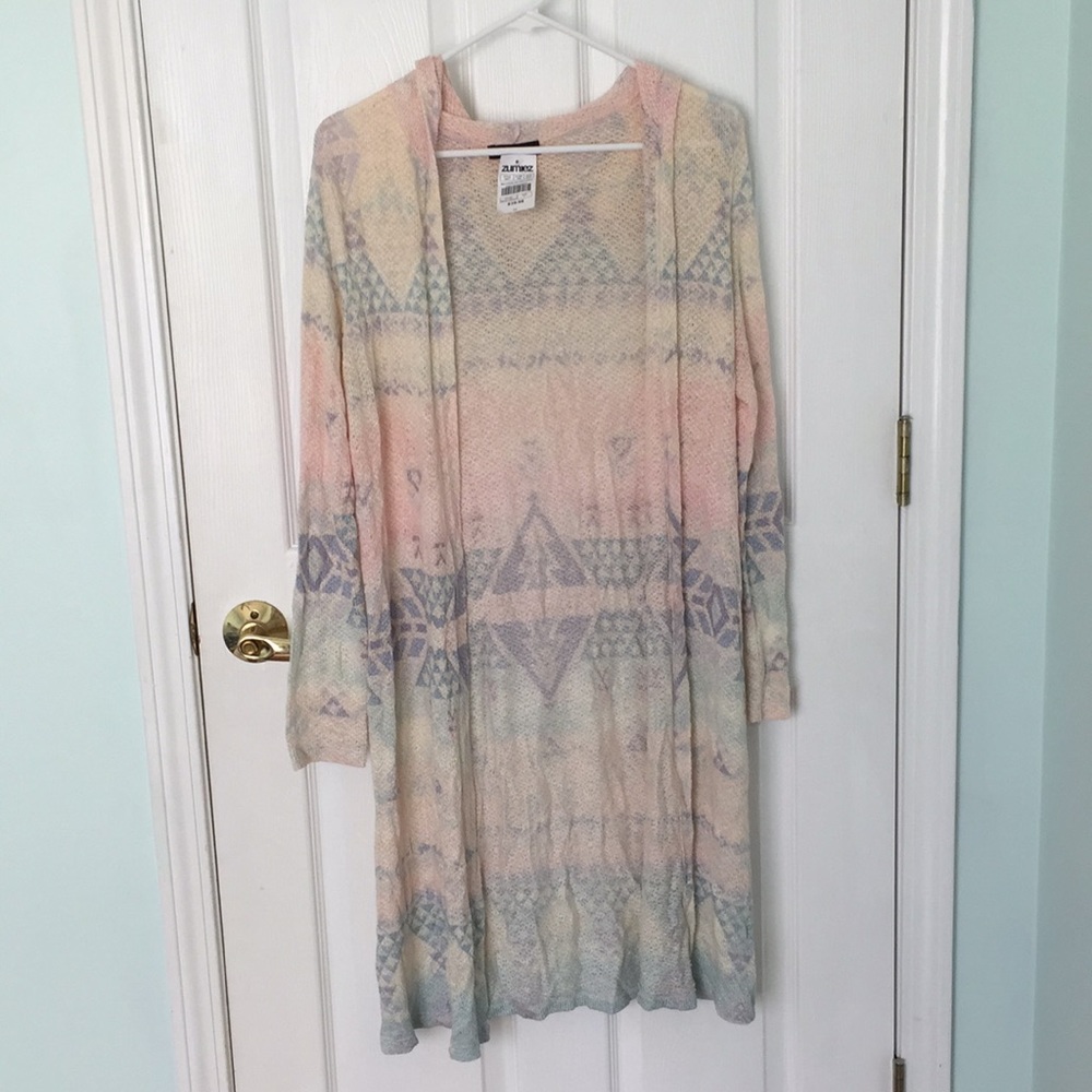 Hooded Tribal Design Kimono - NEW
